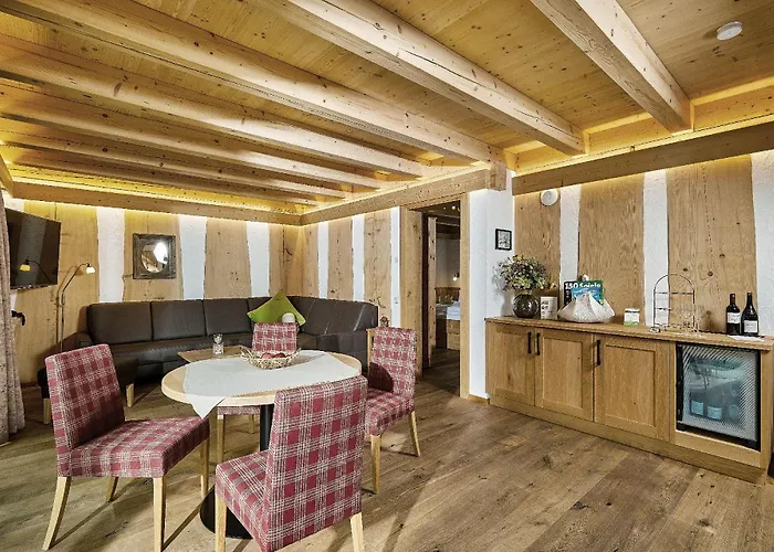 Bayern Bei Salzburg Und Berchtesgaden Mit Whirlpool Und Sauna شاليه