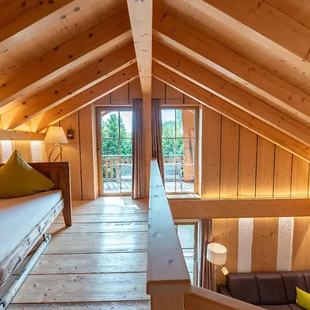Bayern Bei Salzburg Und Berchtesgaden Mit Whirlpool Und Sauna Chalet