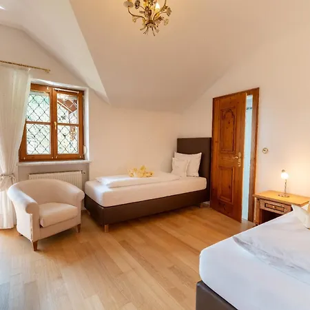 Bayern Bei Salzburg Und Berchtesgaden Mit Whirlpool Und Sauna *