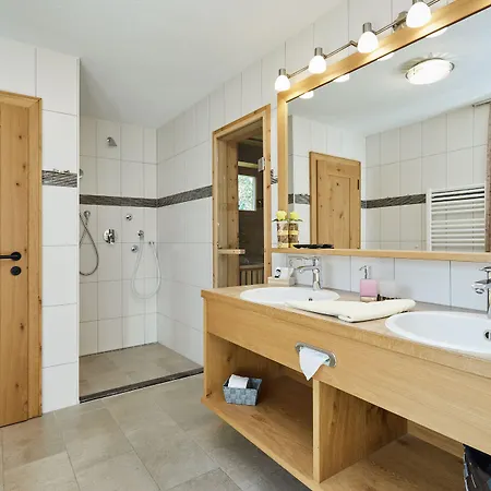 Bayern Bei Salzburg Und Berchtesgaden Mit Whirlpool Und Sauna Horská chata *